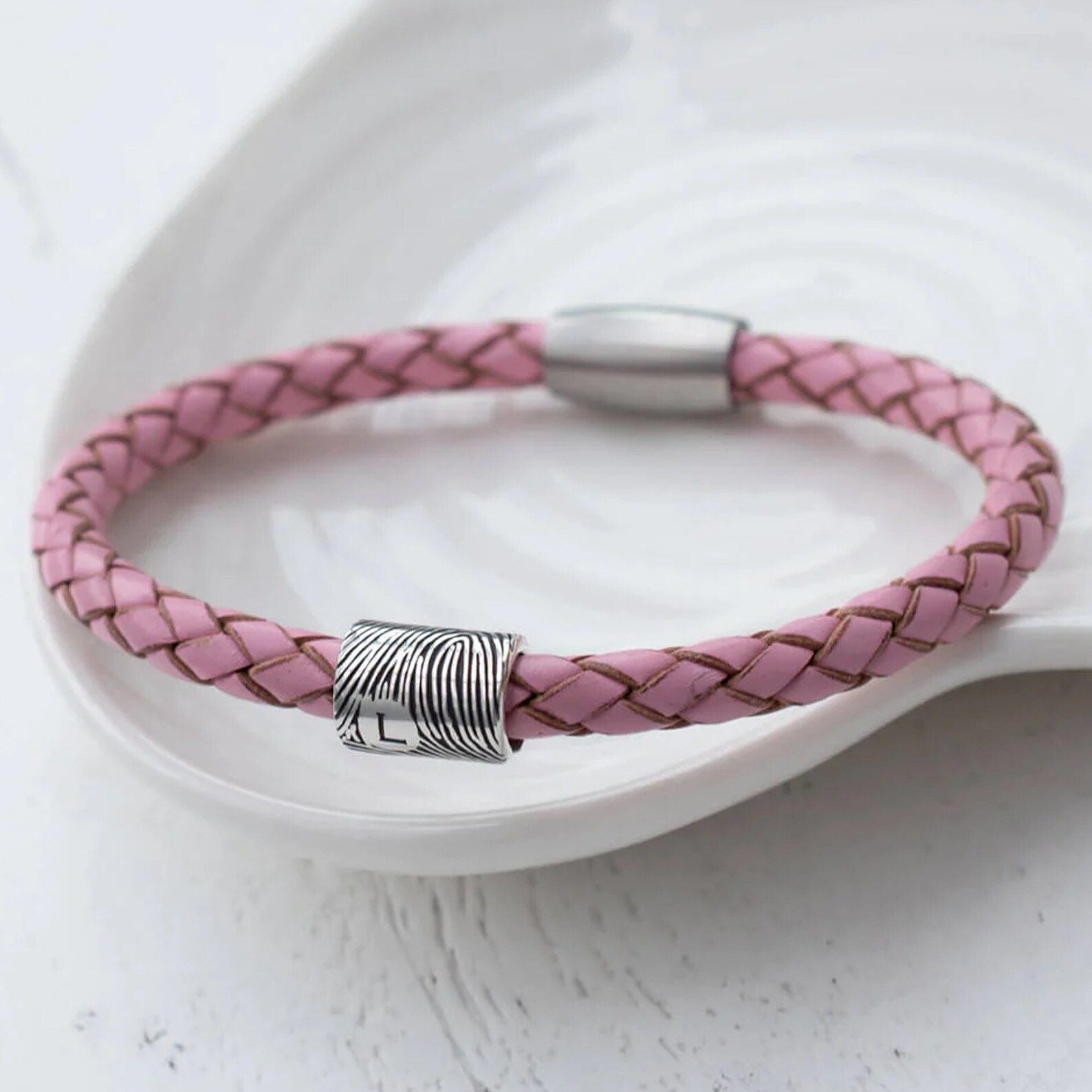 New Unisex Leather Bracelet - Magnetic Clasp - Stainless Steel DIY Letter Beads - Personalized